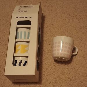 Modern Geometric Tea Cups - Set Of 4 Cups New In Box!!!